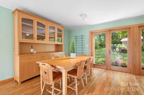 Dining - 5044 Beachside Pl, Sherrills Ford, NC 28673 photo 1 of 1