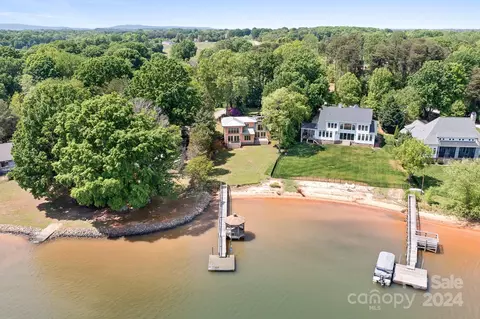 View/Area - 5044 Beachside Pl, Sherrills Ford, NC 28673 photo 4 of 4