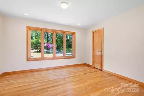 Bedroom - 5044 Beachside Pl, Sherrills Ford, NC 28673 photo 1 of 2