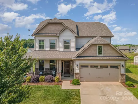 1508 Post Ct, Gastonia, NC 28054