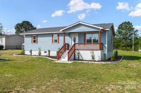 125 Green Leaf Ln, Ellerbe, NC 28338