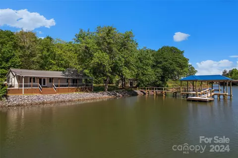 1270 Pole Branch Rd, Clover, SC 29710