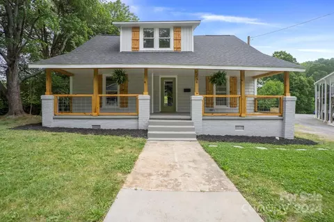 234 E Catawba Ave, Mooresville, NC 28115