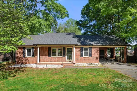 1428 Midlake Ave, Kannapolis, NC 28083