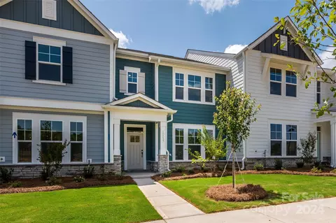 10037 Mamillion Dr, Huntersville, NC 28078