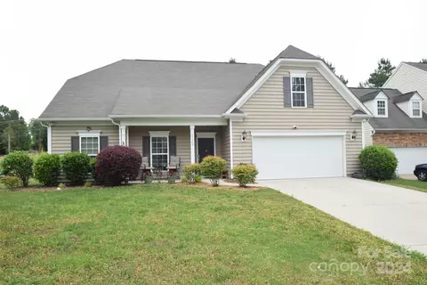 1103 Red Porch Ln, Matthews, NC 28105