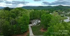 190 Franklin Ct, Purlear, NC 28665
