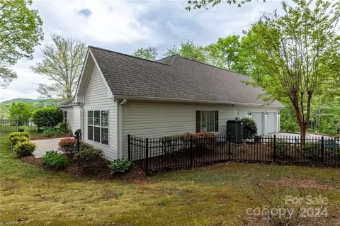 Exterior - 190 Franklin Ct, Purlear, NC 28665 photo 6 of 7
