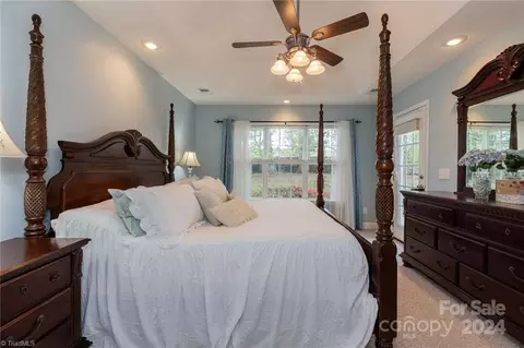 Bedroom - 190 Franklin Ct, Purlear, NC 28665 photo 3 of 7