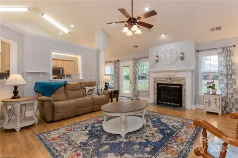 Living - 190 Franklin Ct, Purlear, NC 28665 photo 2 of 7