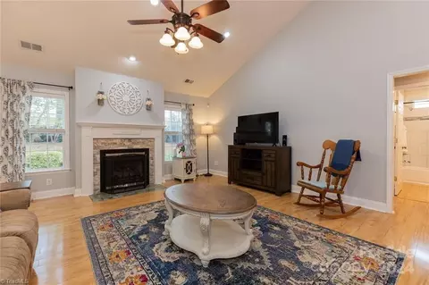 Living - 190 Franklin Ct, Purlear, NC 28665 photo 4 of 7