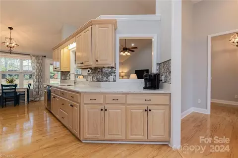 Kitchen - 190 Franklin Ct, Purlear, NC 28665 photo 6 of 6