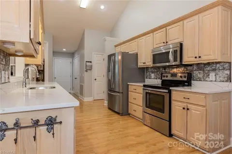 Kitchen - 190 Franklin Ct, Purlear, NC 28665 photo 1 of 6