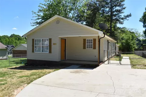 203 W Lee Ave, Bessemer City, NC 28016