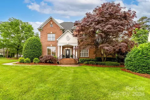 18518 Square Sail Rd, Cornelius, NC 28031