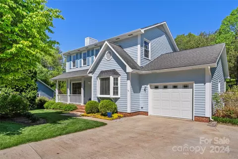 23 Marlwood Ct, Asheville, NC 28804
