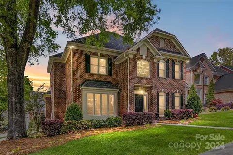 6218 Kensington Gardens Ct, Charlotte, NC 28277