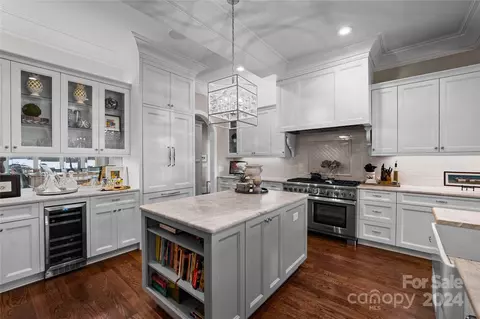 Kitchen - 18121 John Connor Rd, Cornelius, NC 28031 photo 5 of 5