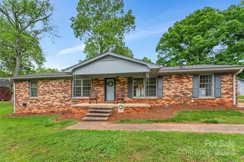4312 Knightwood Dr, Gastonia, NC 28056