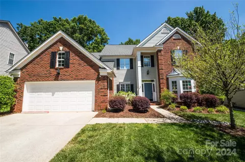 8926 Arbor Grove Ln, Charlotte, NC 28277