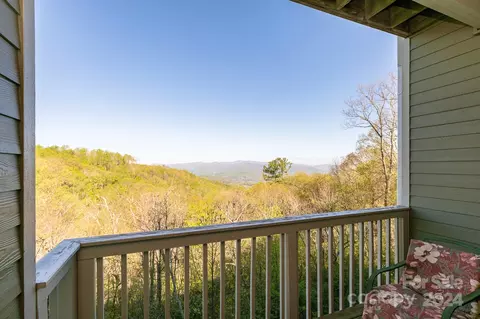 80 Stoney Falls 3103 Loop #3/103, Burnsville, NC 28714