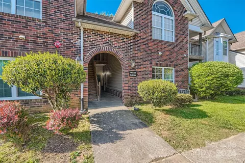 2544 Carya Pond Ln, Charlotte, NC 28212