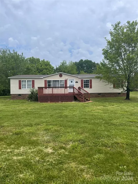 1093 Old Oak Ln, Woodleaf, NC 27054
