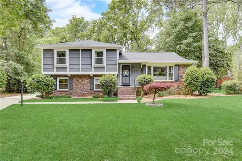 7124 Edenbridge Ln, Charlotte, NC 28226