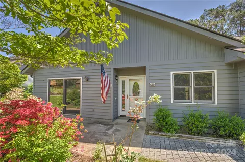 16 Windflower D Ct #D, Asheville, NC 28805
