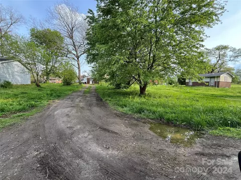 000 Cedar St, East Spencer, NC 28144