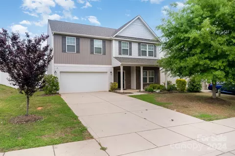 137 Maggie Dr, Mount Holly, NC 28120