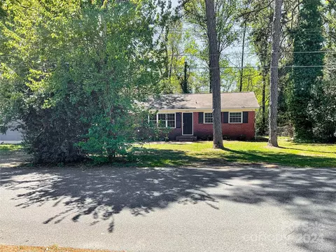 2946 Shady Ln, Charlotte, NC 28208