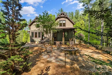 1904 Old Wildlife Club Rd, Nebo, NC 28761