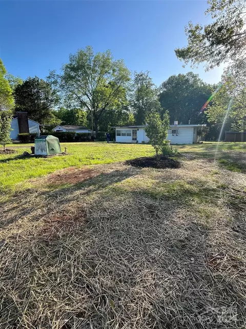 136 Airport Rd, Statesville, NC 28677