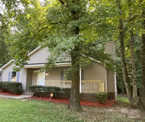 4821 Banfshire Rd, Charlotte, NC 28215
