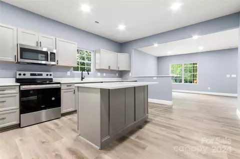 997 15th St, Lancaster, SC 29720
