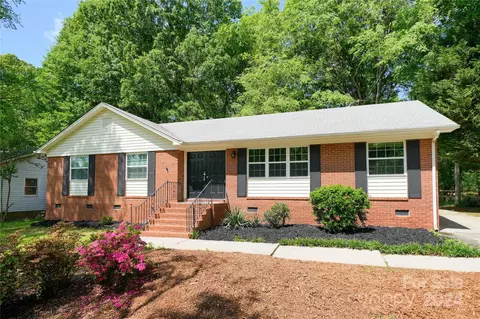 21211 Pine Ridge Dr, Cornelius, NC 28031
