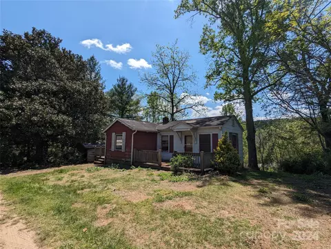 1974 Taylorsville Rd, Lenoir, NC 28645