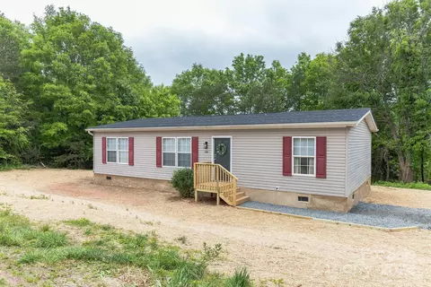 286 C H Hamrick Rd, Forest City, NC 28043