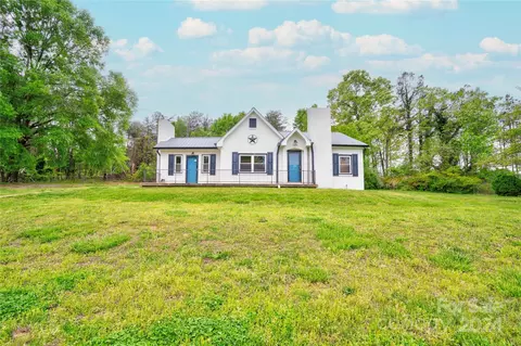 274 Old Mooresboro Rd, Mooresboro, NC 28114