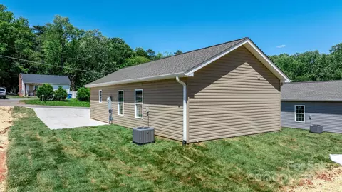 1104 C Se Ave SE, Hickory, NC 28601 photo 31