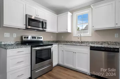 1104 C Se Ave SE, Hickory, NC 28601 photo 12