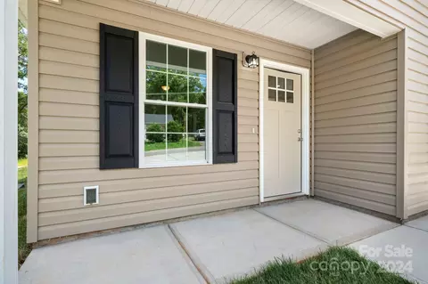 1104 C Se Ave SE, Hickory, NC 28601 photo 17