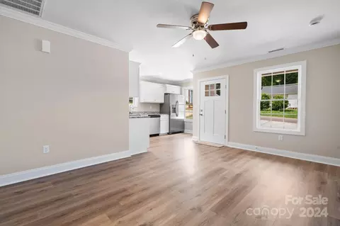 1104 C Se Ave SE, Hickory, NC 28601 photo 14