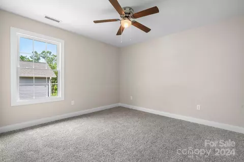 1104 C Se Ave SE, Hickory, NC 28601 photo 10