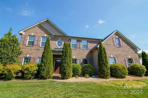 635 Harrison Dr, Concord, NC 28027