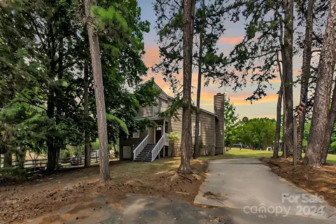 1018 Palmyra Dr, Tega Cay, SC 29708