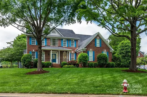 2401 Dilwyn Ct, Matthews, NC 28104