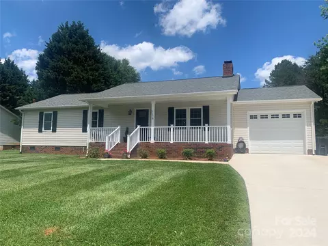 1178 Park Cir, Lincolnton, NC 28092
