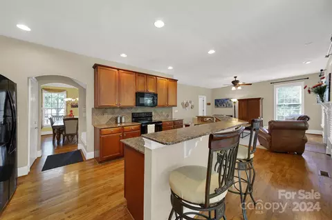 106 Mills Ln, Fort Mill, SC 29708 photo 13
